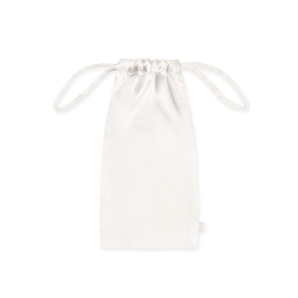 Reisebeutel in weiß aus Seide für den Kissen Bezüg.